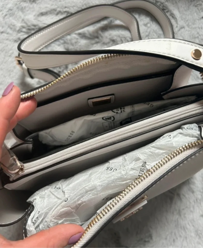 👜 Guess schoudertas – Ecru / Crème – Nieuw met etiket 👜 – photo 7
